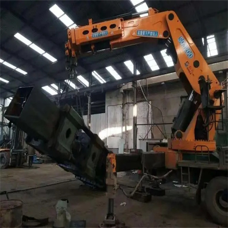 德庆130吨折臂吊车出租吊机租赁附近电话