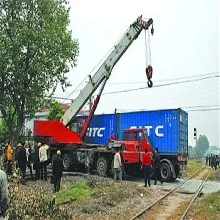 德庆如何快速找到附近的吊车救援公司